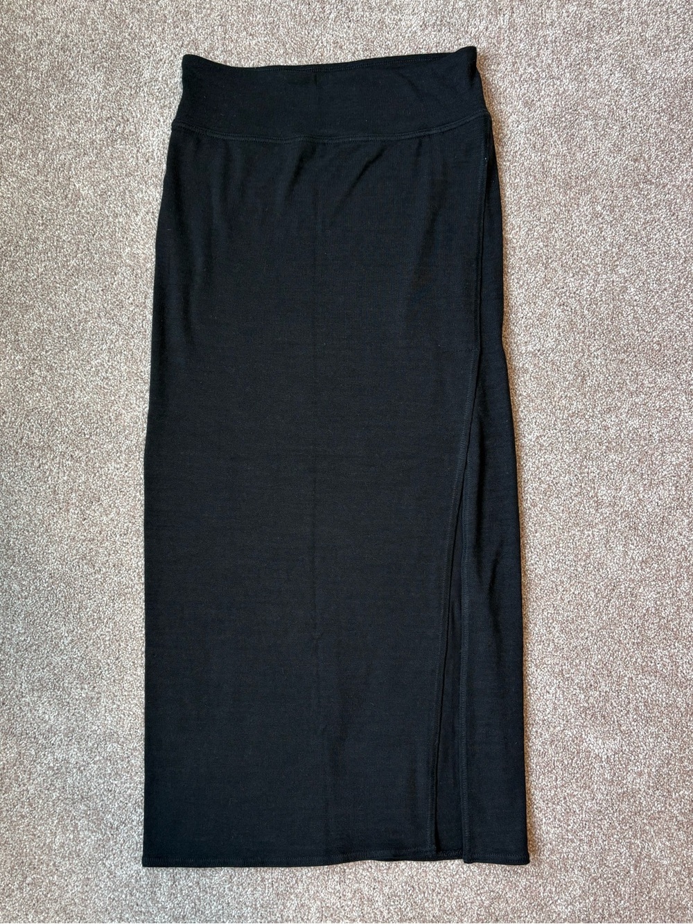 Wilfred Free Aritzia Women's Midi Skirt with Side Slit. Size small